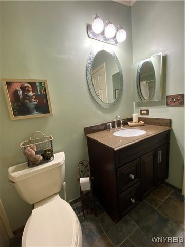 5862 Lakeview Terrace, Hamburg, NY 14085