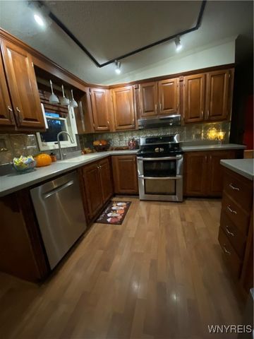 5862 Lakeview Terrace, Hamburg, NY 14085