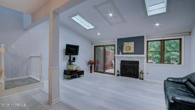 57 Chestnut Way, Manalapan, NJ 07726