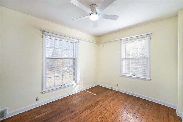 4325 NE 52nd Terrace, Kansas City, MO 64119