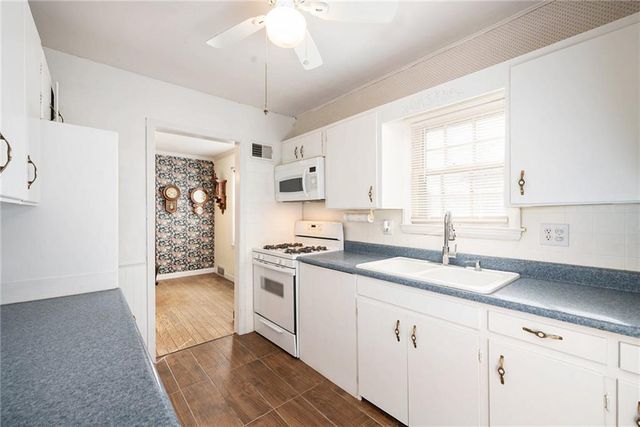 4325 NE 52nd Terrace, Kansas City, MO 64119