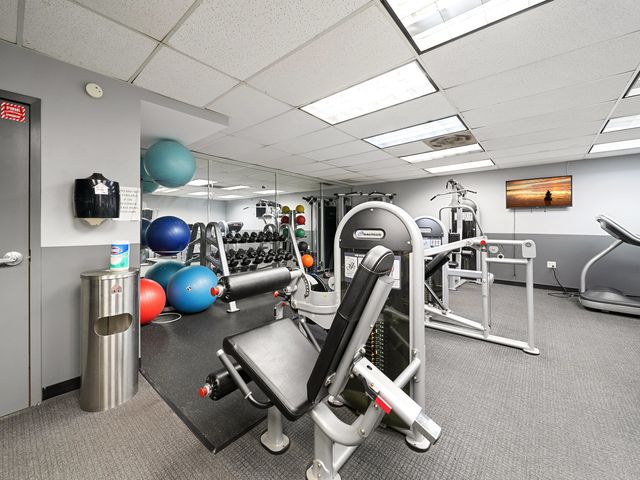 6030 N Sheridan Road 505, Chicago, IL 60660