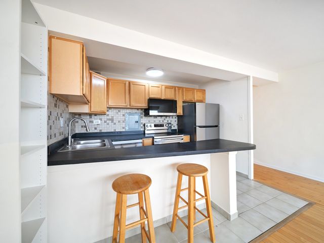 6030 N Sheridan Road 505, Chicago, IL 60660