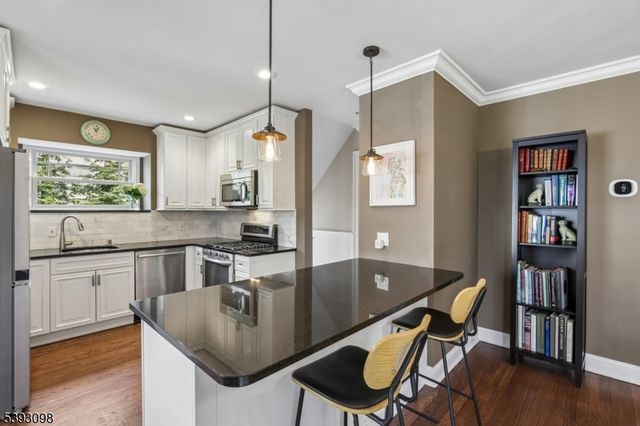 395 Meadowbrook Ln, South Orange Village Twp., NJ 07079