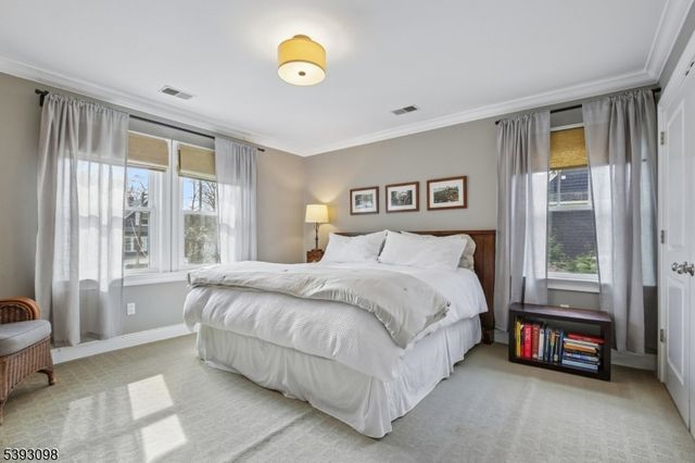 395 Meadowbrook Ln, South Orange Village Twp., NJ 07079