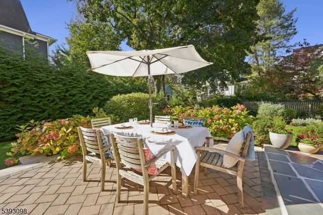 395 Meadowbrook Ln, South Orange Village Twp., NJ 07079