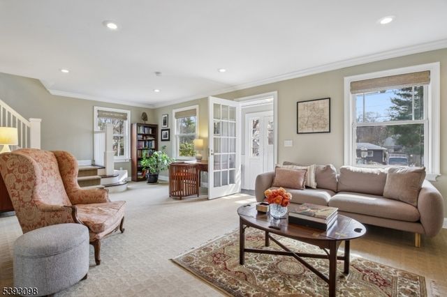 395 Meadowbrook Ln, South Orange Village Twp., NJ 07079