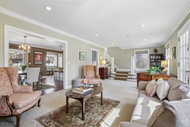 395 Meadowbrook Ln, South Orange Village Twp., NJ 07079