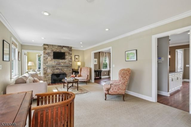 395 Meadowbrook Ln, South Orange Village Twp., NJ 07079