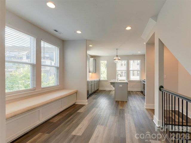 606 W End Drive, Charlotte, NC 28208