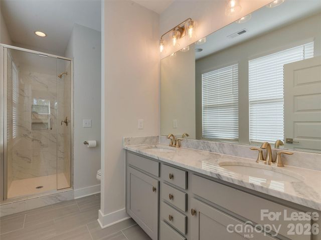 606 W End Drive, Charlotte, NC 28208