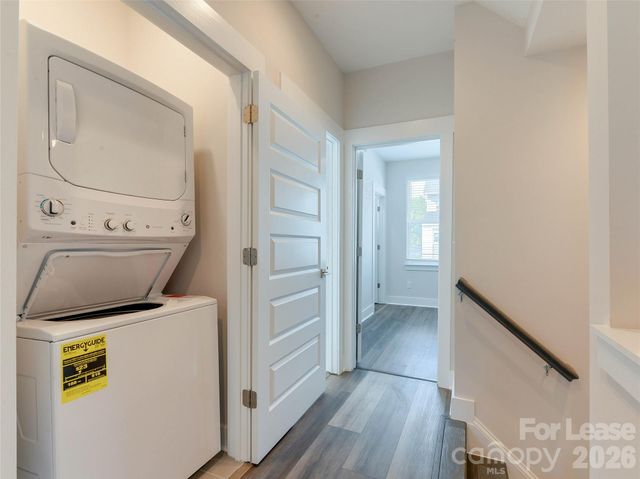 606 W End Drive, Charlotte, NC 28208