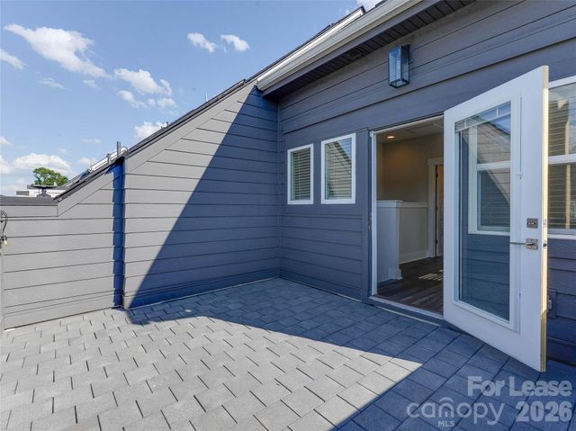 606 W End Drive, Charlotte, NC 28208