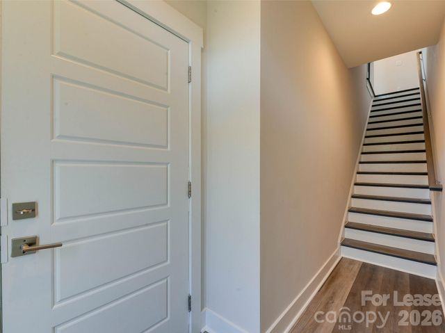 606 W End Drive, Charlotte, NC 28208