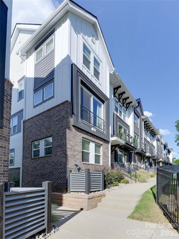 606 W End Drive, Charlotte, NC 28208
