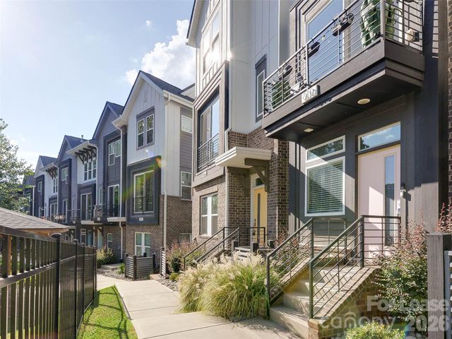 606 W End Drive, Charlotte, NC 28208