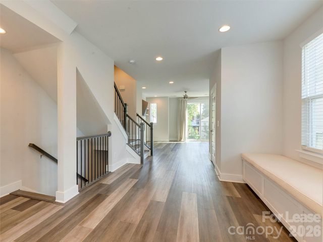 606 W End Drive, Charlotte, NC 28208