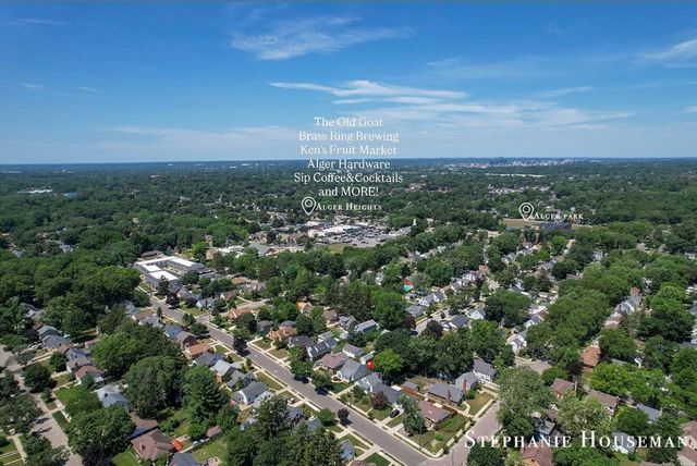 933 Mayhew Wood Drive SE, Grand Rapids, MI 49507