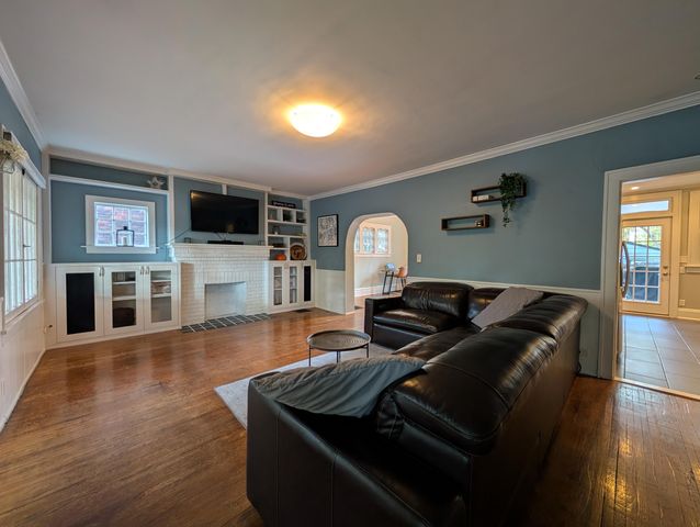 2526 Glenmawr Avenue, Columbus, OH 43202