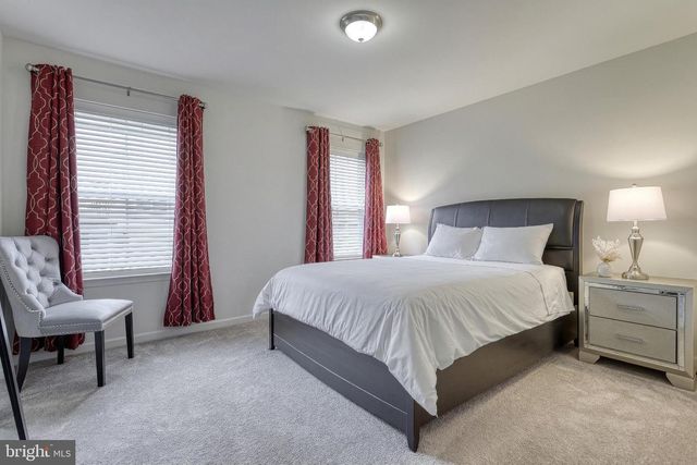 8127 KELLY DR, Harrisburg, PA 17112