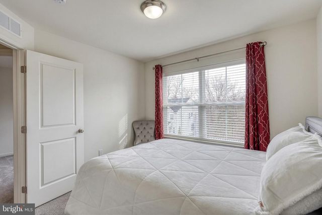 8127 KELLY DR, Harrisburg, PA 17112