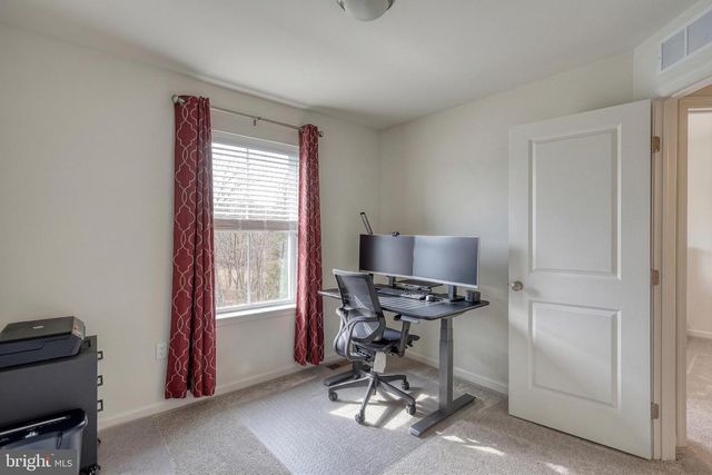 8127 KELLY DR, Harrisburg, PA 17112