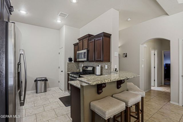 14677 JESUS ALMEIDA, El Paso, TX 79938