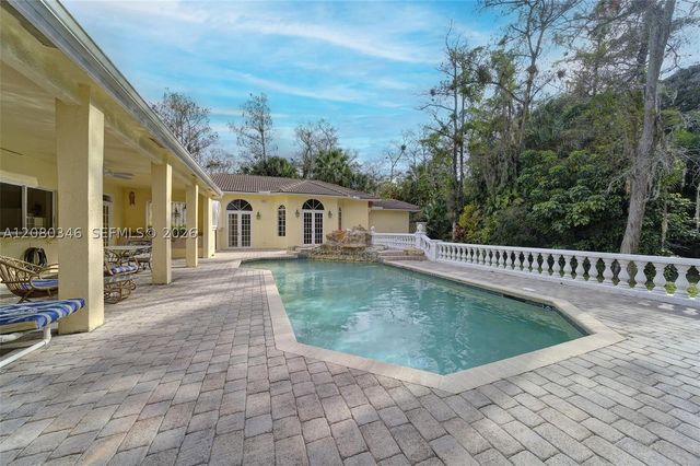 4750 W Leitner Dr, Coral Springs, FL 33067