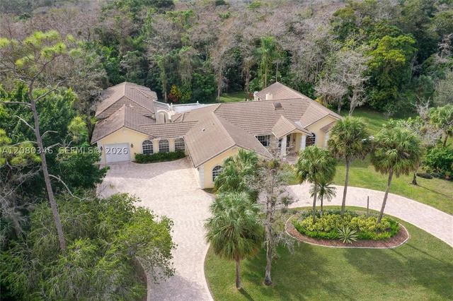 4750 W Leitner Dr, Coral Springs, FL 33067