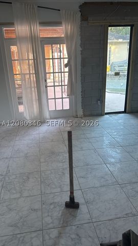 4750 W Leitner Dr, Coral Springs, FL 33067