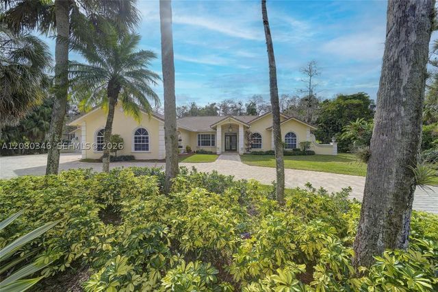 4750 W Leitner Dr, Coral Springs, FL 33067