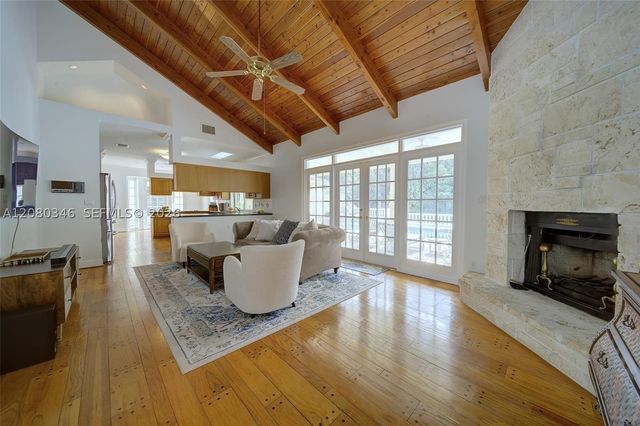 4750 W Leitner Dr, Coral Springs, FL 33067
