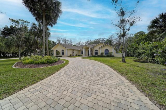 4750 W Leitner Dr, Coral Springs, FL 33067
