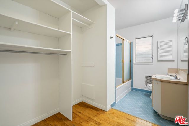 1323 N Olive Drive 33D, West Hollywood, CA 90069