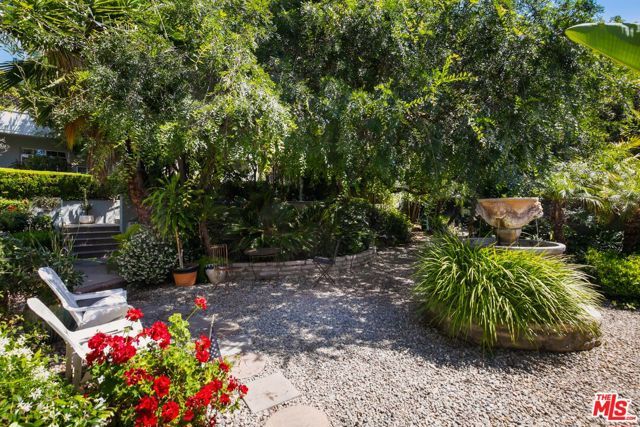 1323 N Olive Drive 33D, West Hollywood, CA 90069