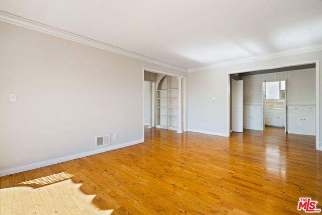 1323 N Olive Drive 33D, West Hollywood, CA 90069