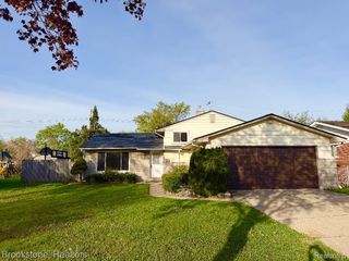 8912 Ardel Drive, Sterling Heights, MI 48314