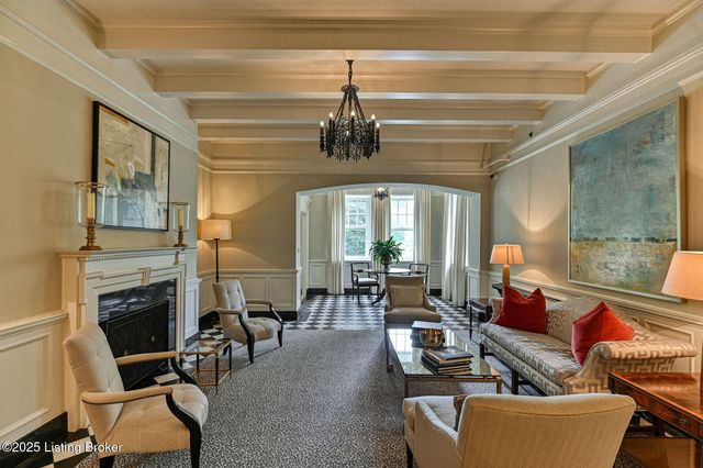 1416 Willow Ave APT 3B, Louisville, KY 40204