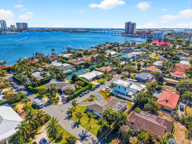 3651 Palm Drive, Riviera Beach, FL 33404