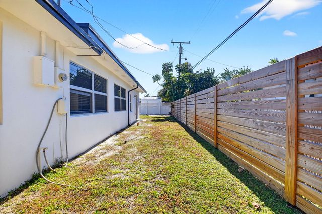 3651 Palm Drive, Riviera Beach, FL 33404