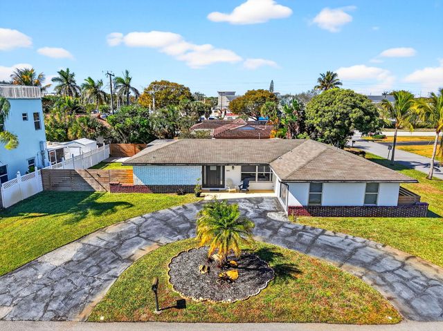 3651 Palm Drive, Riviera Beach, FL 33404