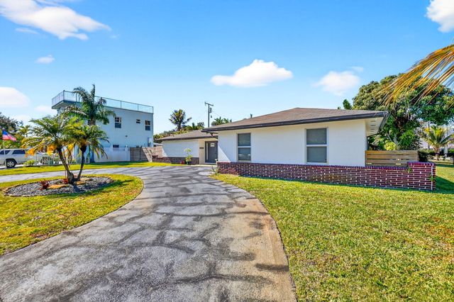 3651 Palm Drive, Riviera Beach, FL 33404