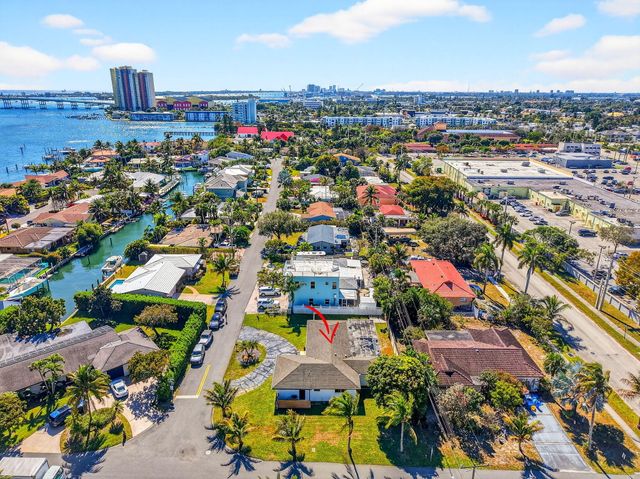 3651 Palm Drive, Riviera Beach, FL 33404