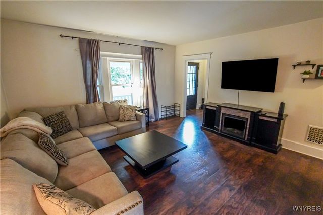 95 Columbus Avenue, Buffalo, NY 14220