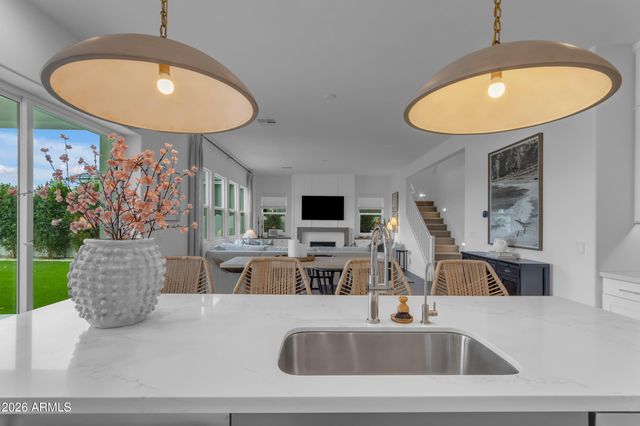 10020 E TALON Avenue, Mesa, AZ 85212