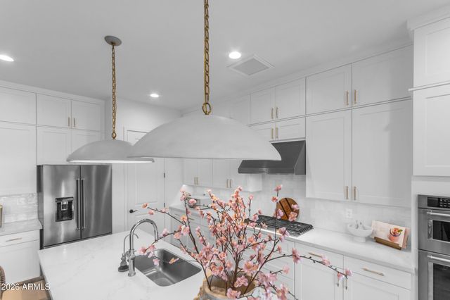 10020 E TALON Avenue, Mesa, AZ 85212