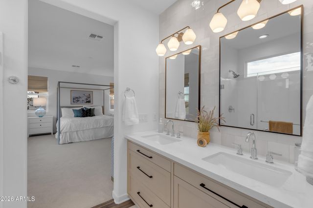 10020 E TALON Avenue, Mesa, AZ 85212