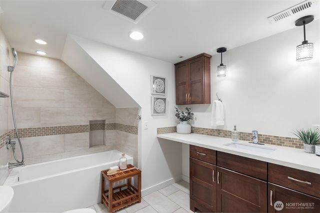 9602 26th Avenue NW, Seattle, WA 98117