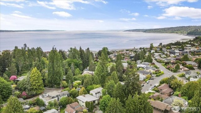 9602 26th Avenue NW, Seattle, WA 98117