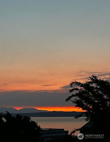 9602 26th Avenue NW, Seattle, WA 98117